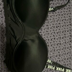 PINK Victoria's Secret Black and Pink medium Bra